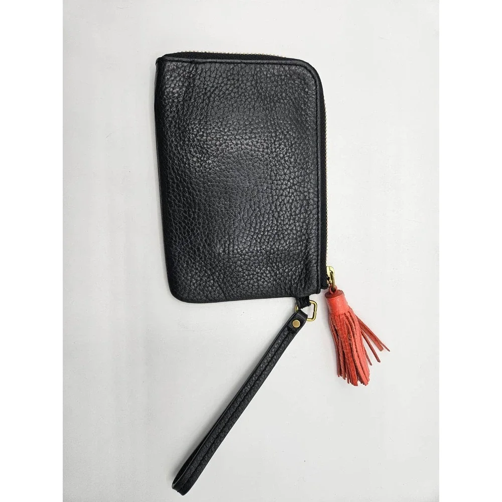 Fossil Black Pebbled Leather‎ Wristlet Clutch With Orange Tassle Zipper Close